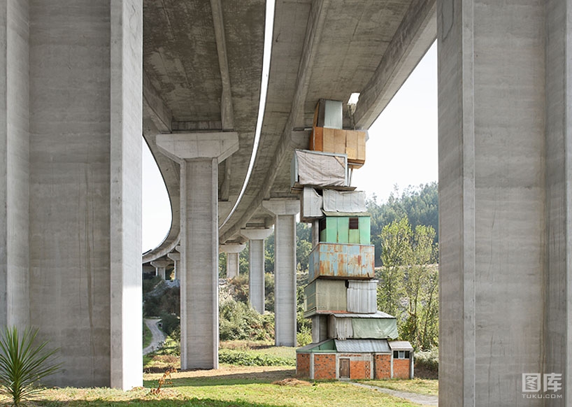 Filip Dujardin����˼��Ĵ��⹹��